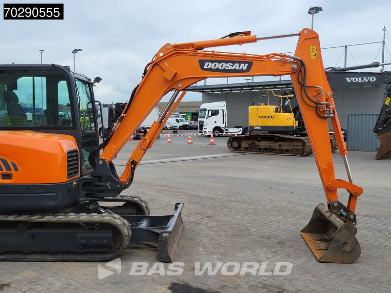 Mini pelle Doosan DX63-3 3 BUCKETS - A/C: photos 9