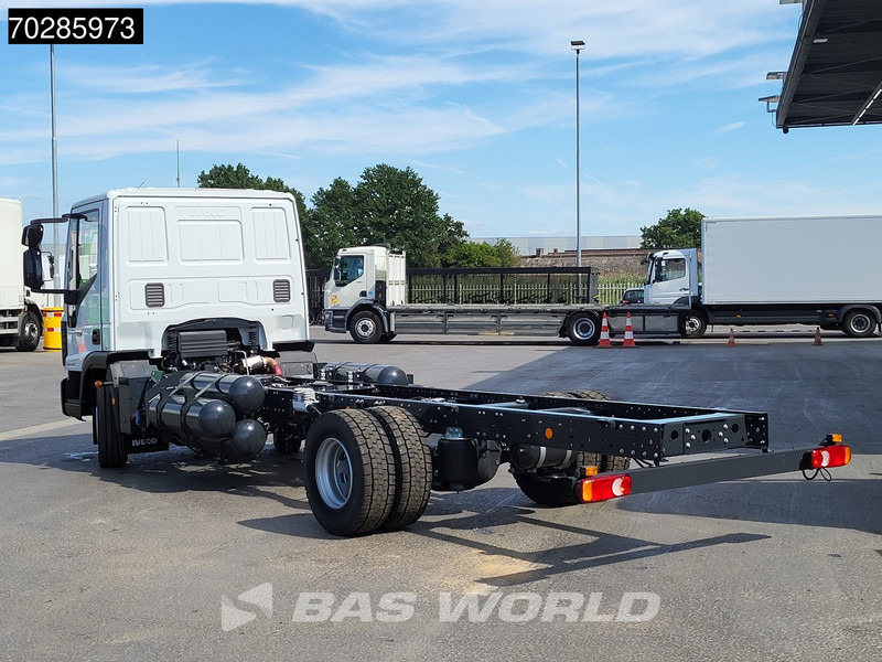 Iveco Eurocargo 120LE210 4X2 NEW 12 tons chassis 6x CNG Tanks Telma Retarder Manual Euro 6 - Châssis cabine: photos 2 Iveco Eurocargo 120LE210 4X2 NEW 12 tons chassis 6x CNG Tanks Telma Retarder Manual Euro 6 - Châssis cabine: photos 2