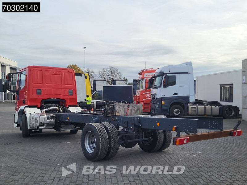 Iveco Eurocargo 160E320 4X2 NEW! 16T chassis 2016 production Euro 6 - Châssis cabine: photos 2 Iveco Eurocargo 160E320 4X2 NEW! 16T chassis 2016 production Euro 6 - Châssis cabine: photos 2