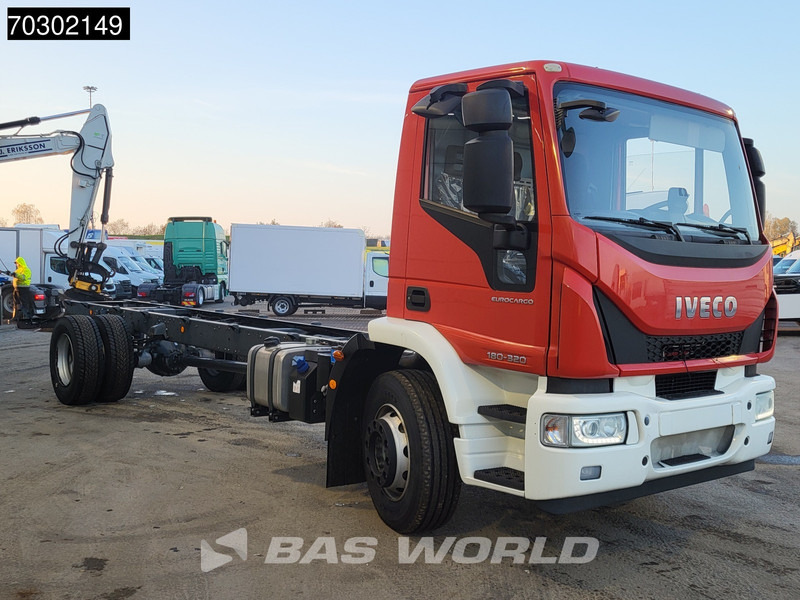 Iveco Eurocargo 180E320 4X2 NEW! 18T chassis 2017 production Euro 6 - Châssis cabine: photos 3 Iveco Eurocargo 180E320 4X2 NEW! 18T chassis 2017 production Euro 6 - Châssis cabine: photos 3