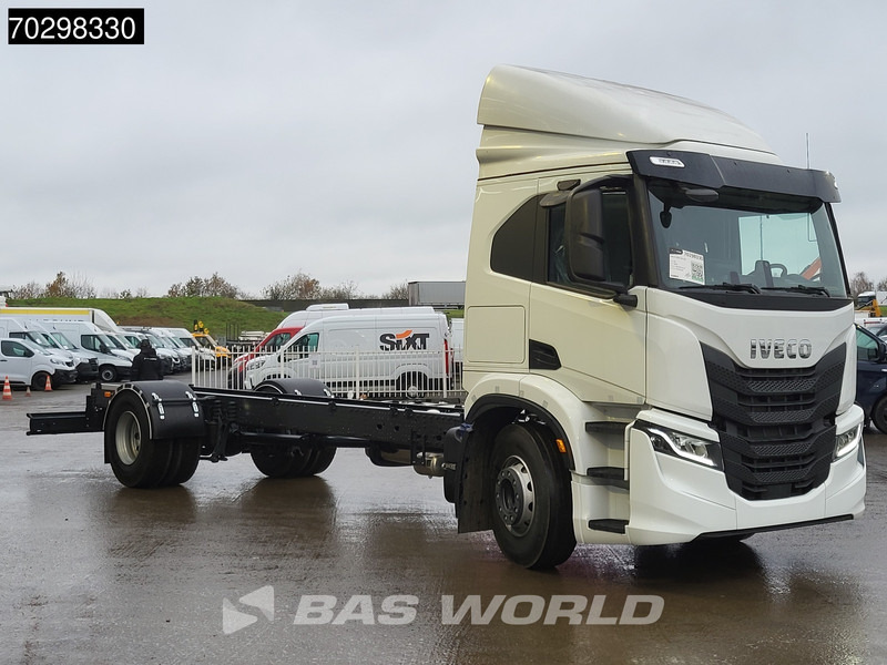 Iveco S-WAY 340 4X2 NEW! Chassis Automatic LED ACC Euro 6 - Châssis cabine: photos 5 Iveco S-WAY 340 4X2 NEW! Chassis Automatic LED ACC Euro 6 - Châssis cabine: photos 5