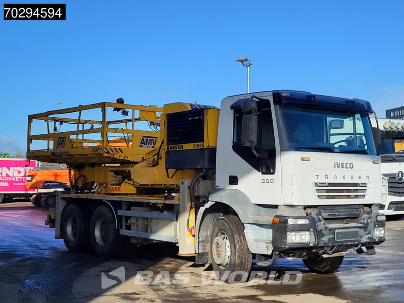 Iveco Trakker 350 Trakker 6X4 AMV ARBPL 10.5M Hubarbeitsbühne Manual Big-Axle Euro 3 - Camion grue: photos 3 Iveco Trakker 350 Trakker 6X4 AMV ARBPL 10.5M Hubarbeitsbühne Manual Big-Axle Euro 3 - Camion grue: photos 3