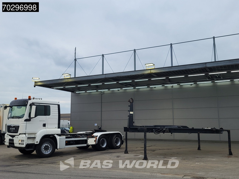 MAN TGS 33.440 6X4 25Ton AJK NHS25-5930 hooklift with 5th wheel Wechselsystem Manual Big-Axle Euro 5 - Camion ampliroll: photos 3 MAN TGS 33.440 6X4 25Ton AJK NHS25-5930 hooklift with 5th wheel Wechselsystem Manual Big-Axle Euro 5 - Camion ampliroll: photos 3