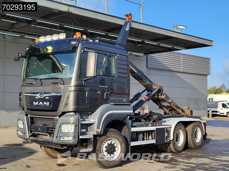 MAN TGS 33.510 TGS 6X6 20t AJK hooklift with 5th wheel Wechselsystem Retarder Automatic Euro 6 - Camion ampliroll: photos 5 MAN TGS 33.510 TGS 6X6 20t AJK hooklift with 5th wheel Wechselsystem Retarder Automatic Euro 6 - Camion ampliroll: photos 5