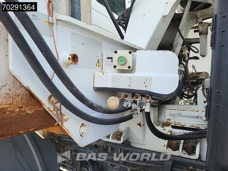 Camion pompe Mercedes-Benz Actros 3241 8X4 Cifa MK24.4Z Pompe+Mixer Retarder 3-Pedals Steelsuspension Big-Axle Euro 5: photos 9 Camion pompe Mercedes-Benz Actros 3241 8X4 Cifa MK24.4Z Pompe+Mixer Retarder 3-Pedals Steelsuspension Big-Axle Euro 5: photos 9