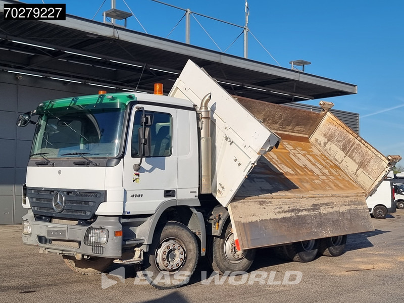 Mercedes-Benz Actros 4141 8X4 12m3 Meiller 2-way tipper steelsuspension Euro 4 - Camion benne: photos 3 Mercedes-Benz Actros 4141 8X4 12m3 Meiller 2-way tipper steelsuspension Euro 4 - Camion benne: photos 3