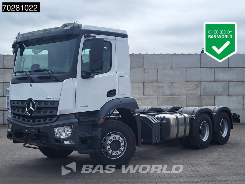 Mercedes-Benz Arocs 2636 6X4 NEW chassis Flywheel PTO Big-Axle Automatic Steelsuspension Euro 6 - Châssis cabine: photos 1 Mercedes-Benz Arocs 2636 6X4 NEW chassis Flywheel PTO Big-Axle Automatic Steelsuspension Euro 6 - Châssis cabine: photos 1