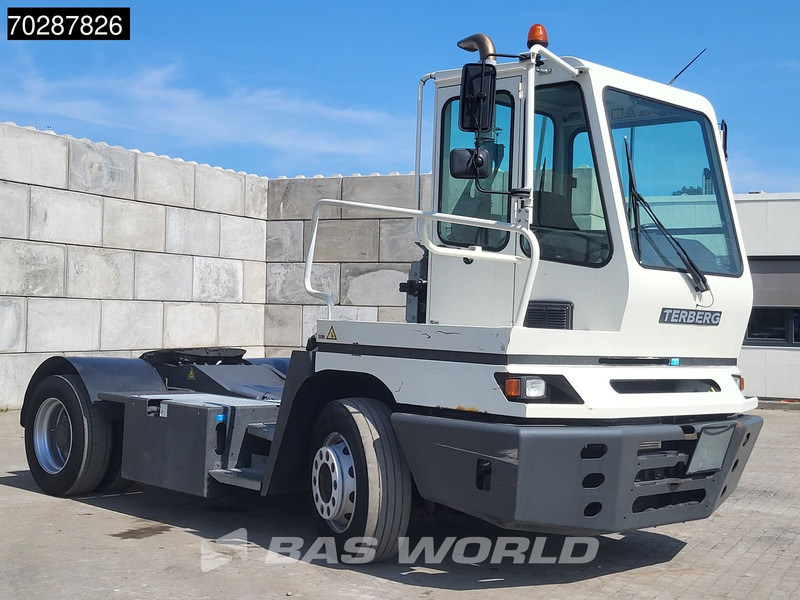 Terberg YT 182 4X2 NL-Truck Big-Axle Hebesattel Drumbrakes - Tracteur portuaire: photos 5 Terberg YT 182 4X2 NL-Truck Big-Axle Hebesattel Drumbrakes - Tracteur portuaire: photos 5