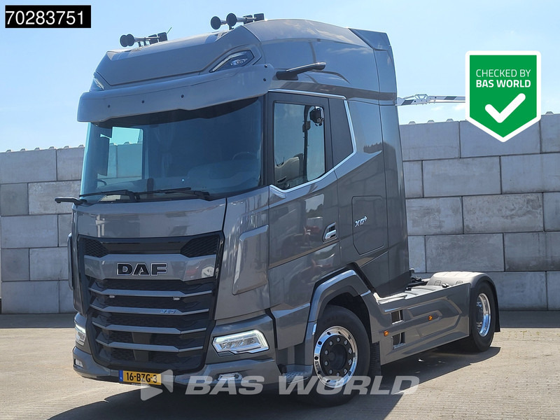 DAF XG+ 530 1324 4X2 NEW! NL-Truck '24 Retarder 2x Tanks Alcoa's Standklima ACC SmartTacho2 - Tracteur routier: photos 1 DAF XG+ 530 1324 4X2 NEW! NL-Truck '24 Retarder 2x Tanks Alcoa's Standklima ACC SmartTacho2 - Tracteur routier: photos 1