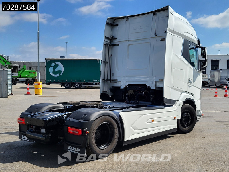 DAF XG+ 530 4X2 Retarder 2xTanks Standklima ACC LED Euro 6 - Tracteur routier: photos 5 DAF XG+ 530 4X2 Retarder 2xTanks Standklima ACC LED Euro 6 - Tracteur routier: photos 5