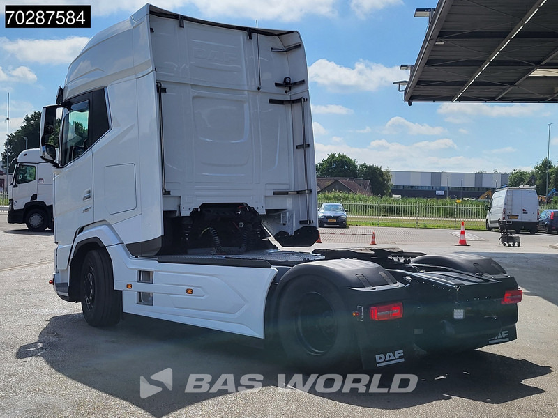 DAF XG+ 530 4X2 Retarder 2xTanks Standklima ACC LED Euro 6 - Tracteur routier: photos 2 DAF XG+ 530 4X2 Retarder 2xTanks Standklima ACC LED Euro 6 - Tracteur routier: photos 2