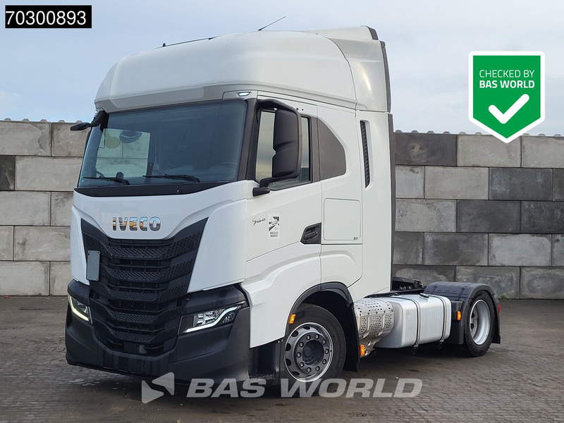 Iveco S-Way 460 S-Way 4X2 Mega Retarder 2xTanks ACC Euro 6 - Tracteur routier: photos 1 Iveco S-Way 460 S-Way 4X2 Mega Retarder 2xTanks ACC Euro 6 - Tracteur routier: photos 1
