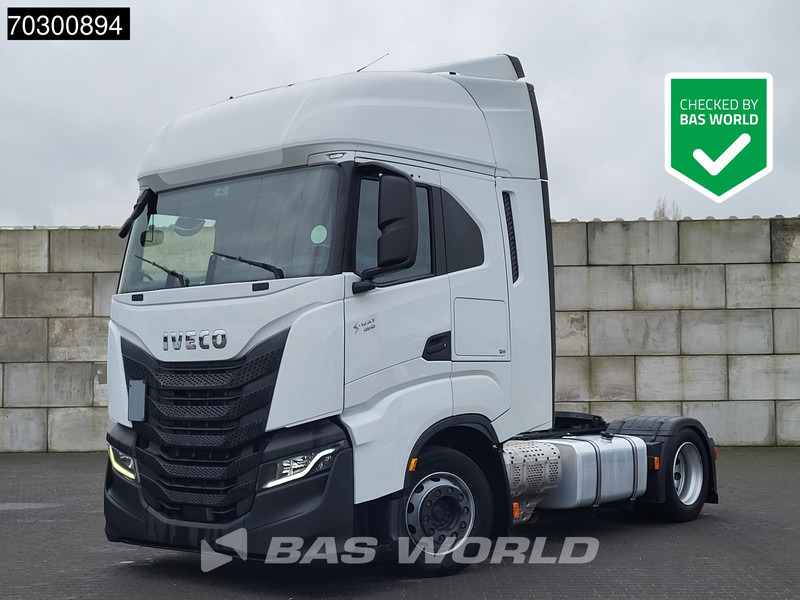 Iveco S-Way 460 S-Way 4X2 Mega Retarder 2xTanks ACC Euro 6 - Tracteur routier: photos 1 Iveco S-Way 460 S-Way 4X2 Mega Retarder 2xTanks ACC Euro 6 - Tracteur routier: photos 1