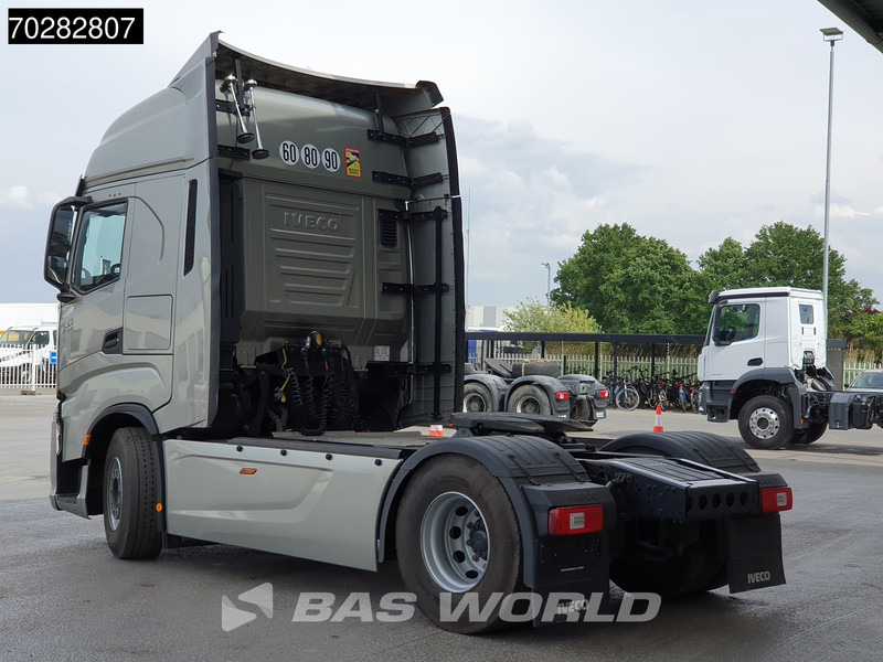 Iveco S-Way 530 4X2 Retarder Standklima LED Navi Euro 6 - Tracteur routier: photos 2 Iveco S-Way 530 4X2 Retarder Standklima LED Navi Euro 6 - Tracteur routier: photos 2