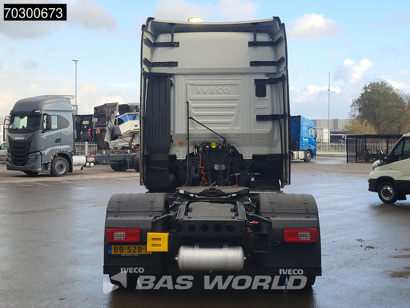 Iveco S-Way NP 460 4X2 LNG! Retarder Standairco 2xTanks Navi LED Euro 6 - Tracteur routier: photos 5 Iveco S-Way NP 460 4X2 LNG! Retarder Standairco 2xTanks Navi LED Euro 6 - Tracteur routier: photos 5