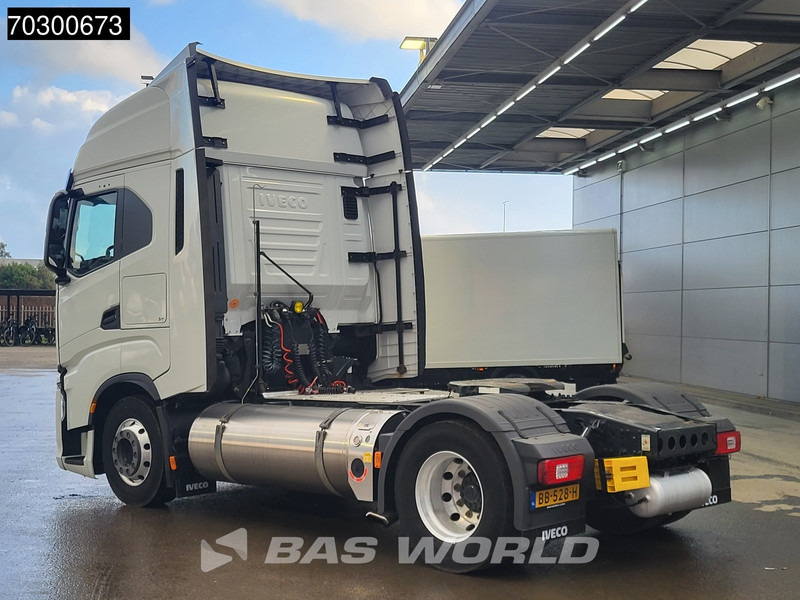 Iveco S-Way NP 460 4X2 LNG! Retarder Standairco 2xTanks Navi LED Euro 6 - Tracteur routier: photos 3 Iveco S-Way NP 460 4X2 LNG! Retarder Standairco 2xTanks Navi LED Euro 6 - Tracteur routier: photos 3