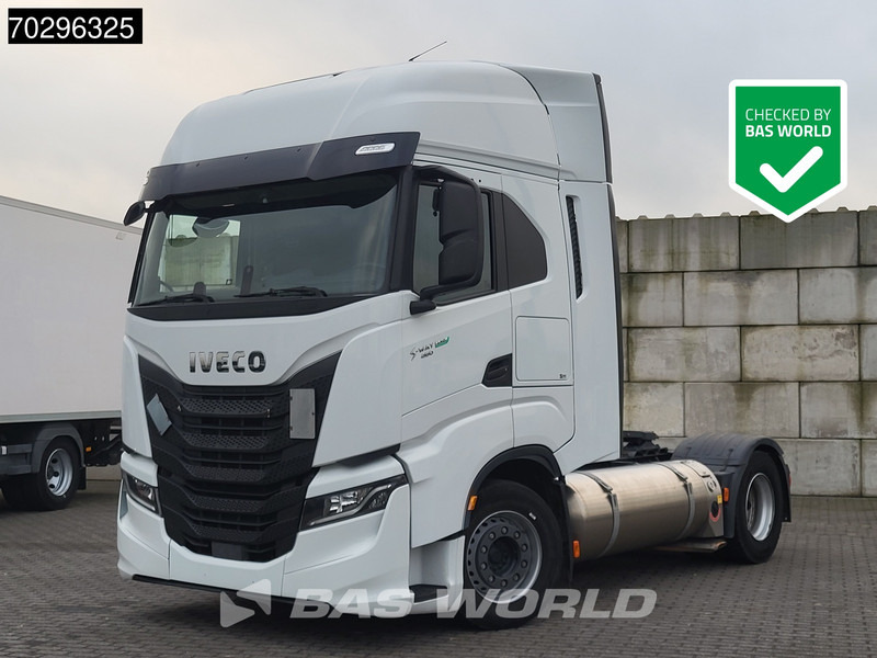 Iveco S-Way S-Way 4X2 LNG Retarder 2X Tanks - Tracteur routier: photos 2 Iveco S-Way S-Way 4X2 LNG Retarder 2X Tanks - Tracteur routier: photos 2