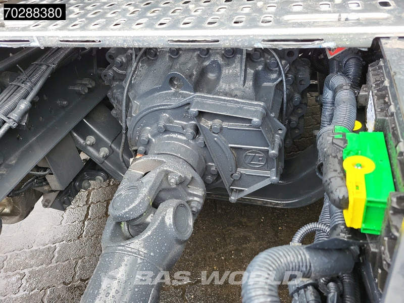 Tracteur routier neuf Iveco S-way 580 4X2 NEW! 2x Tanks Navi ACC Standklima: photos 14 Tracteur routier neuf Iveco S-way 580 4X2 NEW! 2x Tanks Navi ACC Standklima: photos 14