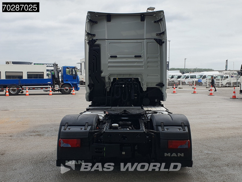 MAN TGX 18.470 4X2 GX Mega Retarder 2x Tanks - Tracteur routier: photos 3 MAN TGX 18.470 4X2 GX Mega Retarder 2x Tanks - Tracteur routier: photos 3
