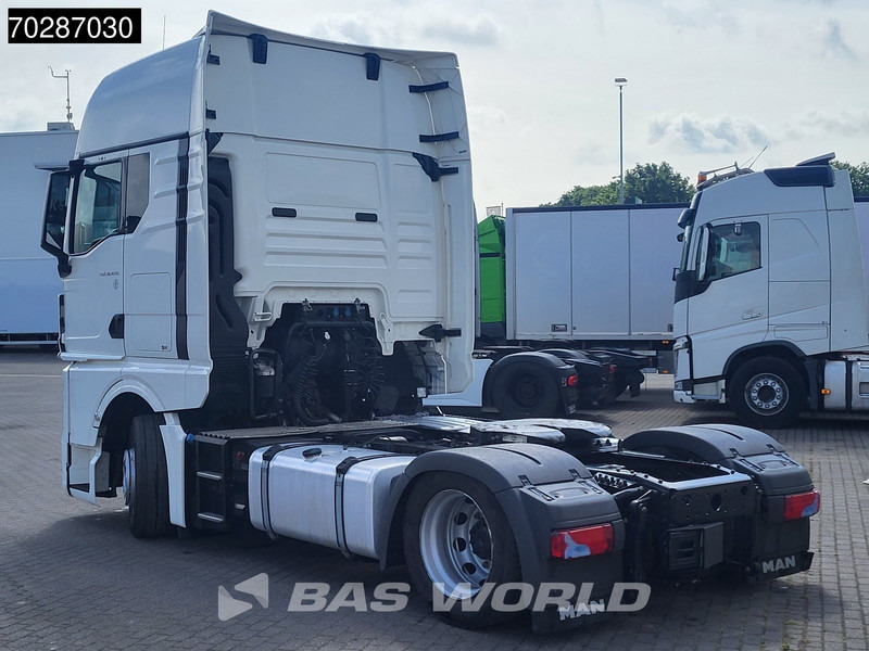 MAN TGX 18.470 4X2 GX Retarder Mega Standklima 2xTanks ACC Euro 6 - Tracteur routier: photos 2 MAN TGX 18.470 4X2 GX Retarder Mega Standklima 2xTanks ACC Euro 6 - Tracteur routier: photos 2