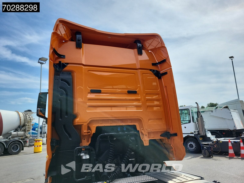 MAN TGX 18.480 4X2 NEW! Mega GM Retarder 2x Tanks Euro 6 - Tracteur routier: photos 5 MAN TGX 18.480 4X2 NEW! Mega GM Retarder 2x Tanks Euro 6 - Tracteur routier: photos 5