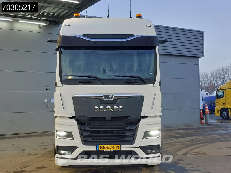 Tracteur routier MAN TGX 18.520 4X2 NEW! GX Retarder 2x Tanks Alcoa Standklima MirrorCam Navi LED: photos 9 Tracteur routier MAN TGX 18.520 4X2 NEW! GX Retarder 2x Tanks Alcoa Standklima MirrorCam Navi LED: photos 9
