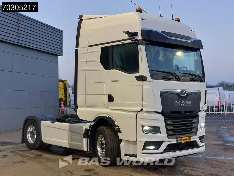 Tracteur routier MAN TGX 18.520 4X2 NEW! GX Retarder 2x Tanks Alcoa Standklima MirrorCam Navi LED: photos 8 Tracteur routier MAN TGX 18.520 4X2 NEW! GX Retarder 2x Tanks Alcoa Standklima MirrorCam Navi LED: photos 8