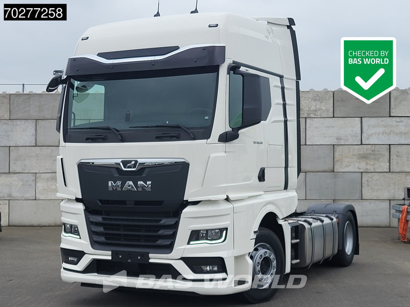 MAN TGX 18.520 4X2 NEW! GX Retarder 2x Tanks Standklima ACC - Tracteur routier: photos 1 MAN TGX 18.520 4X2 NEW! GX Retarder 2x Tanks Standklima ACC - Tracteur routier: photos 1