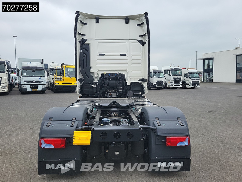 MAN TGX 18.520 4X2 NEW! GX Retarder 2x Tanks Standklima ACC - Tracteur routier: photos 5 MAN TGX 18.520 4X2 NEW! GX Retarder 2x Tanks Standklima ACC - Tracteur routier: photos 5