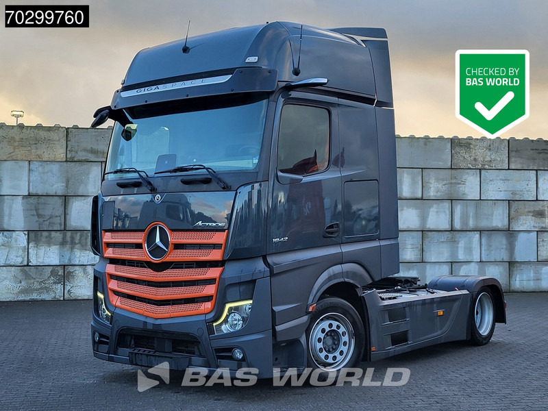 Mercedes-Benz Actros 1842 4X2 GigaSpace Mega Retarder 2xTanks ACC Standklima Euro 6 - Tracteur routier: photos 1 Mercedes-Benz Actros 1842 4X2 GigaSpace Mega Retarder 2xTanks ACC Standklima Euro 6 - Tracteur routier: photos 1