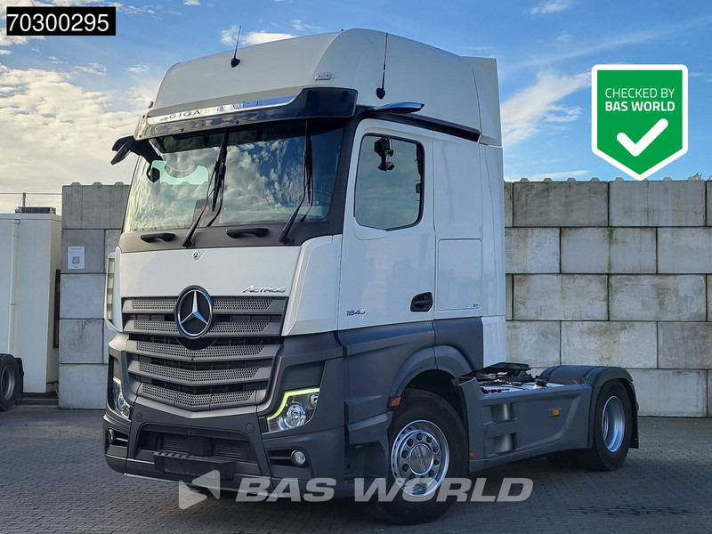 Mercedes-Benz Actros 1845 4X2 GigaSpace Retarder MirrorCam Navi Euro 6 - Tracteur routier: photos 1 Mercedes-Benz Actros 1845 4X2 GigaSpace Retarder MirrorCam Navi Euro 6 - Tracteur routier: photos 1