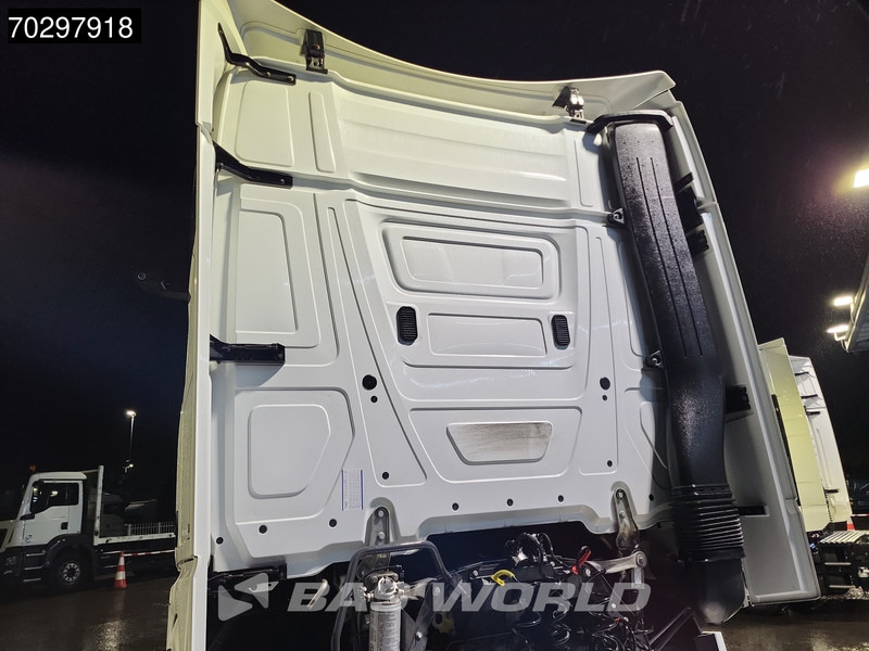 Mercedes-Benz Actros 1845 4X2 StreamSpace 2xTanks Standklima Navi Euro 6 - Tracteur routier: photos 5 Mercedes-Benz Actros 1845 4X2 StreamSpace 2xTanks Standklima Navi Euro 6 - Tracteur routier: photos 5