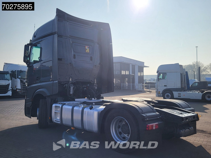 Mercedes-Benz Actros 1851 4X2 BigSpace 2x Tanks - Tracteur routier: photos 2 Mercedes-Benz Actros 1851 4X2 BigSpace 2x Tanks - Tracteur routier: photos 2