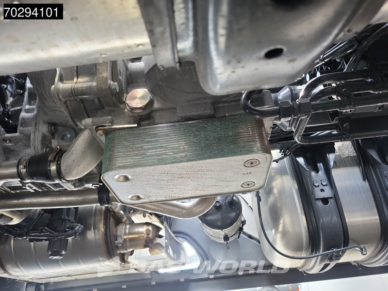 Mercedes-Benz Actros L 1863 4X2 NEW! Retarder Full-Air Leder Standklima 2x Tanks MirrorCam Navi PPC Alcoa's LED Euro 6 - Tracteur routier: photos 3 Mercedes-Benz Actros L 1863 4X2 NEW! Retarder Full-Air Leder Standklima 2x Tanks MirrorCam Navi PPC Alcoa's LED Euro 6 - Tracteur routier: photos 3