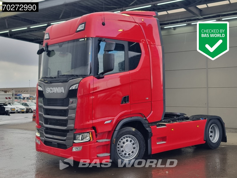 Scania S500 4X2 Retarder 2x Tanks StandKlima ACC LED - Tracteur routier: photos 1 Scania S500 4X2 Retarder 2x Tanks StandKlima ACC LED - Tracteur routier: photos 1