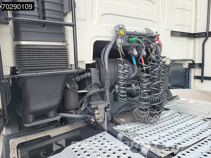 Tracteur routier Volvo FH 500 4X2 I-Save XL VEB+ 2xTanks Navi LED ACC Euro 6: photos 11 Tracteur routier Volvo FH 500 4X2 I-Save XL VEB+ 2xTanks Navi LED ACC Euro 6: photos 11