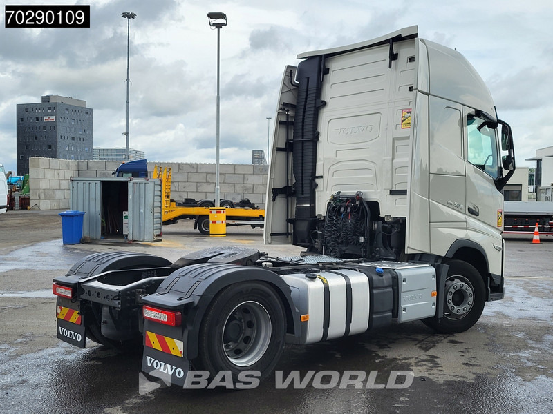 Tracteur routier Volvo FH 500 4X2 I-Save XL VEB+ 2xTanks Navi LED ACC Euro 6: photos 5 Tracteur routier Volvo FH 500 4X2 I-Save XL VEB+ 2xTanks Navi LED ACC Euro 6: photos 5