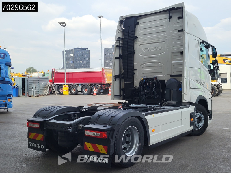 Volvo FH 500 4X2 XL VEB+ 2x Tanks LED Euro 6 - Tracteur routier: photos 5 Volvo FH 500 4X2 XL VEB+ 2x Tanks LED Euro 6 - Tracteur routier: photos 5