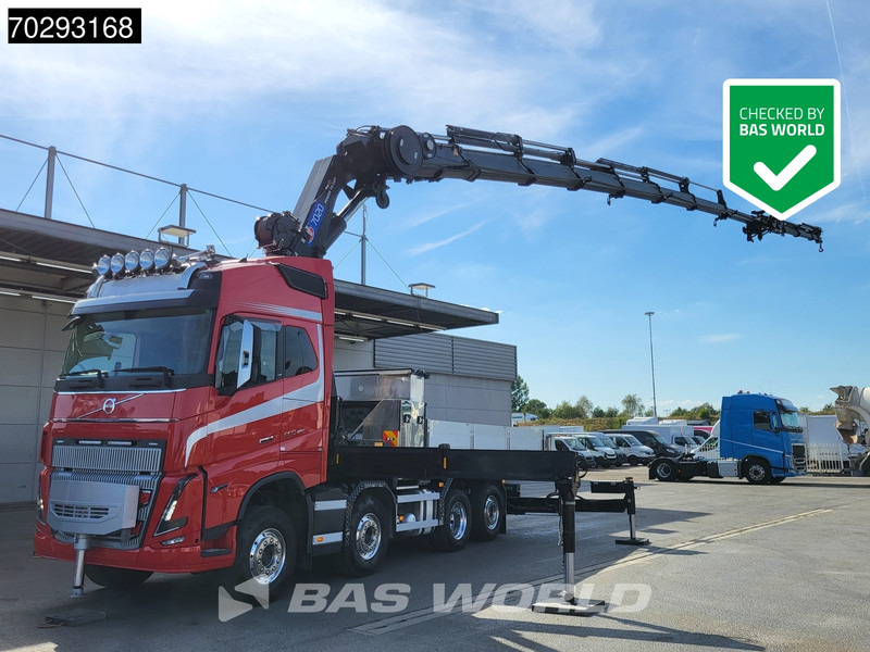 Volvo FH16 650 FH16 8X2 Tractorhead HMF 7020K-RCS Crane + Fly-Jib Lift+Steering Axle Navi ACC - Tracteur routier: photos 1 Volvo FH16 650 FH16 8X2 Tractorhead HMF 7020K-RCS Crane + Fly-Jib Lift+Steering Axle Navi ACC - Tracteur routier: photos 1