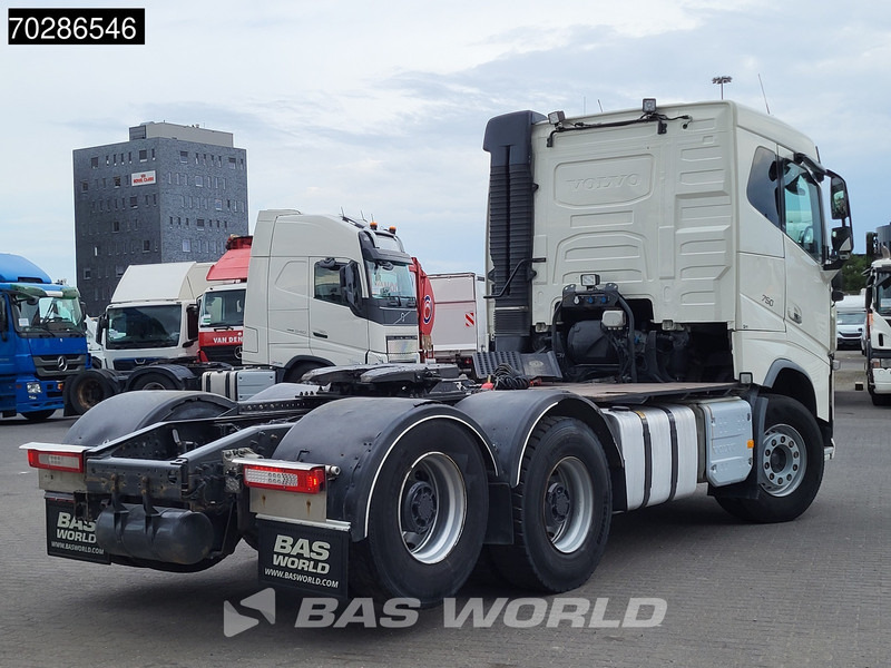 Volvo FH16 750 FH16 6X4 Retarder Big-Axle Xenon Liftaxle Euro 6 - Tracteur routier: photos 5 Volvo FH16 750 FH16 6X4 Retarder Big-Axle Xenon Liftaxle Euro 6 - Tracteur routier: photos 5