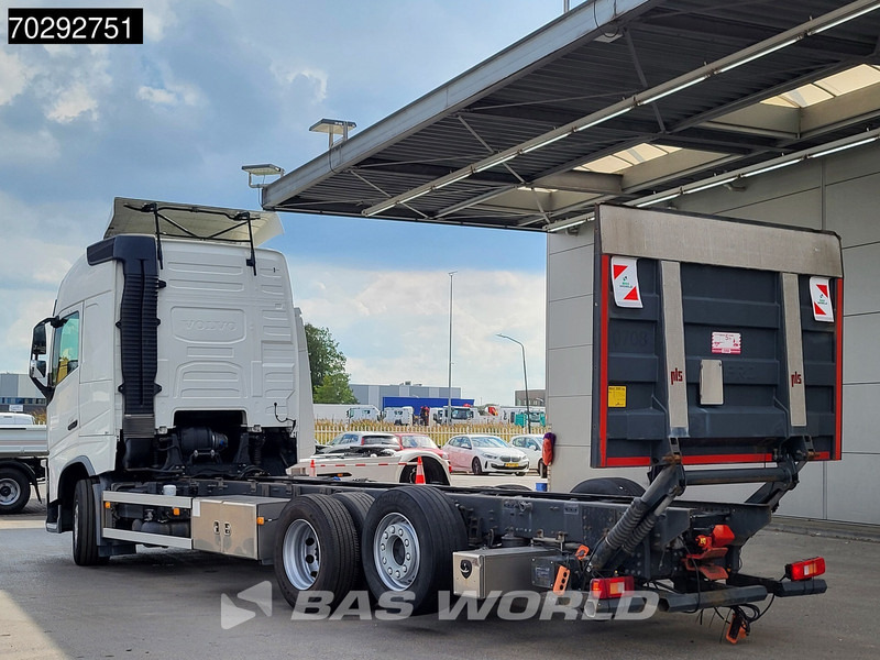 Volvo FH 460 FH 6X2 2000kg Ladebordwand Xenon DynamicSteering Automatic ACC Euro 6 - Châssis cabine: photos 2 Volvo FH 460 FH 6X2 2000kg Ladebordwand Xenon DynamicSteering Automatic ACC Euro 6 - Châssis cabine: photos 2