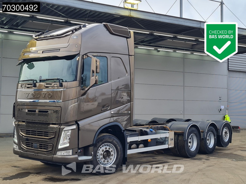 Volvo FH 540 FH 8X4 Chassis Lift+Steering Axle Automatic VEB+ Euro 6 - Châssis cabine: photos 1 Volvo FH 540 FH 8X4 Chassis Lift+Steering Axle Automatic VEB+ Euro 6 - Châssis cabine: photos 1