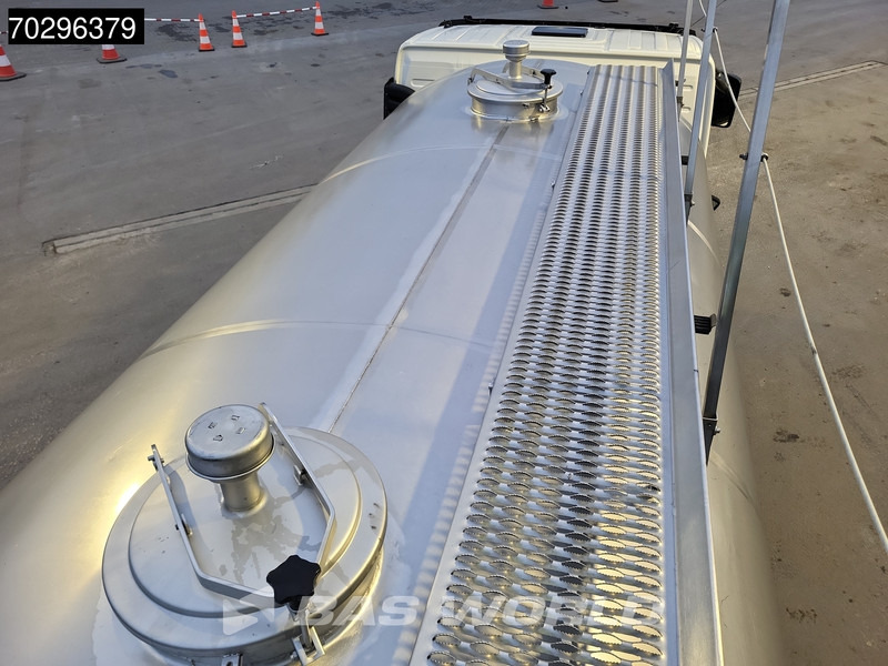 Volvo FM 330 4X2 11.500ltr Silo 2 compartments Stainless steel Automatic Xenon Navi Euro 5 - Camion citerne: photos 5 Volvo FM 330 4X2 11.500ltr Silo 2 compartments Stainless steel Automatic Xenon Navi Euro 5 - Camion citerne: photos 5
