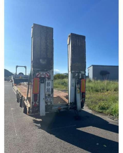 Actm 3 ESSIEUX - Semi-remorque surbaissé: photos 4 Actm 3 ESSIEUX - Semi-remorque surbaissé: photos 4