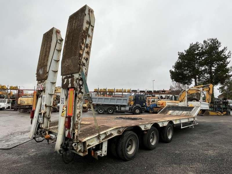 Actm 3 ESSIEUX - Semi-remorque surbaissé: photos 5 Actm 3 ESSIEUX - Semi-remorque surbaissé: photos 5