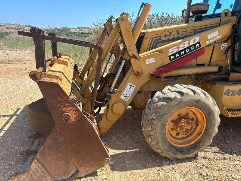 Case 580 SLE - Tractopelle: photos 3 Case 580 SLE - Tractopelle: photos 3
