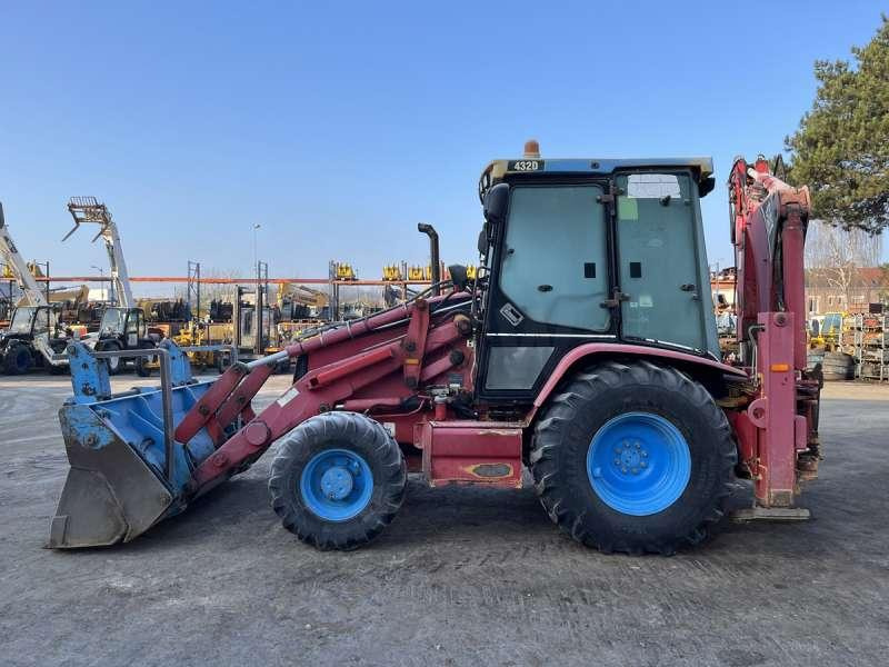 Caterpillar 432D - Tractopelle: photos 4 Caterpillar 432D - Tractopelle: photos 4