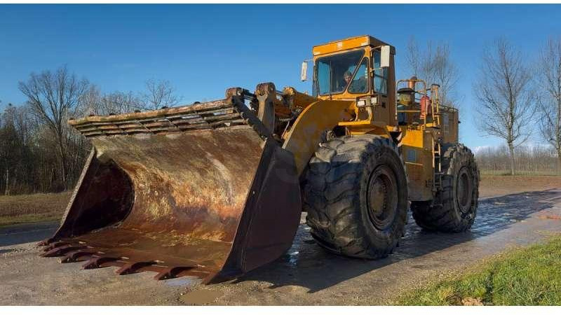 Caterpillar 988B - Chargeuse sur pneus: photos 2 Caterpillar 988B - Chargeuse sur pneus: photos 2