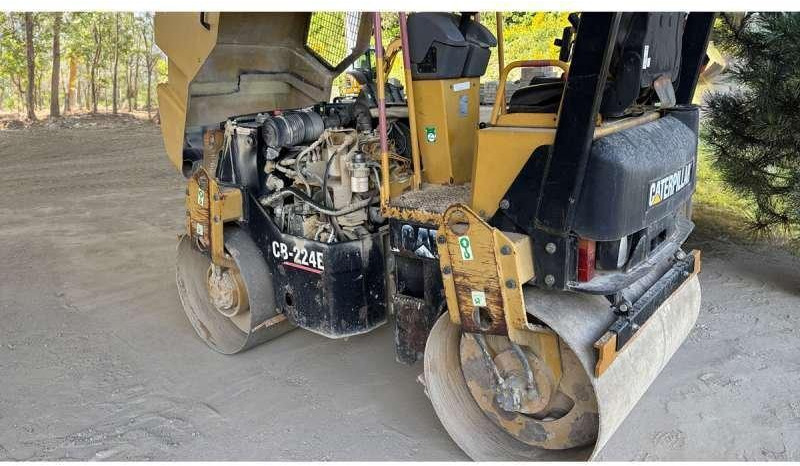 Caterpillar CB-224E - Rouleau compresseur: photos 4 Caterpillar CB-224E - Rouleau compresseur: photos 4