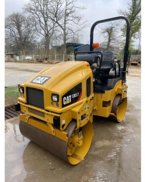 Caterpillar CB2.7 - Rouleau compresseur: photos 2 Caterpillar CB2.7 - Rouleau compresseur: photos 2